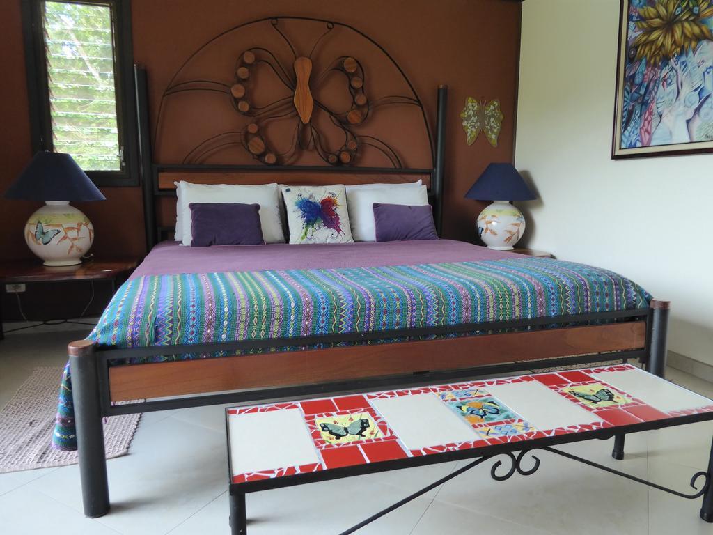 Lucky Bug Bed And Breakfast Nuevo Arenal Quarto foto