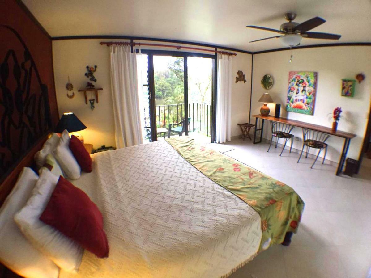 Lucky Bug Bed And Breakfast Nuevo Arenal Exterior foto